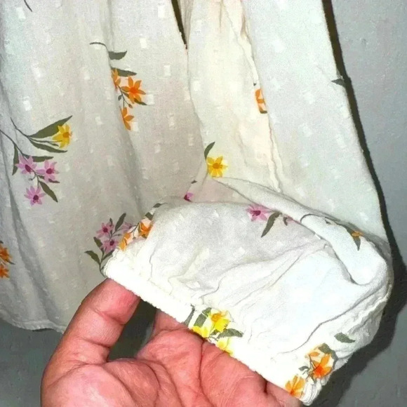 Old Navy Button Down  Size Medium - Picture 4 of 4